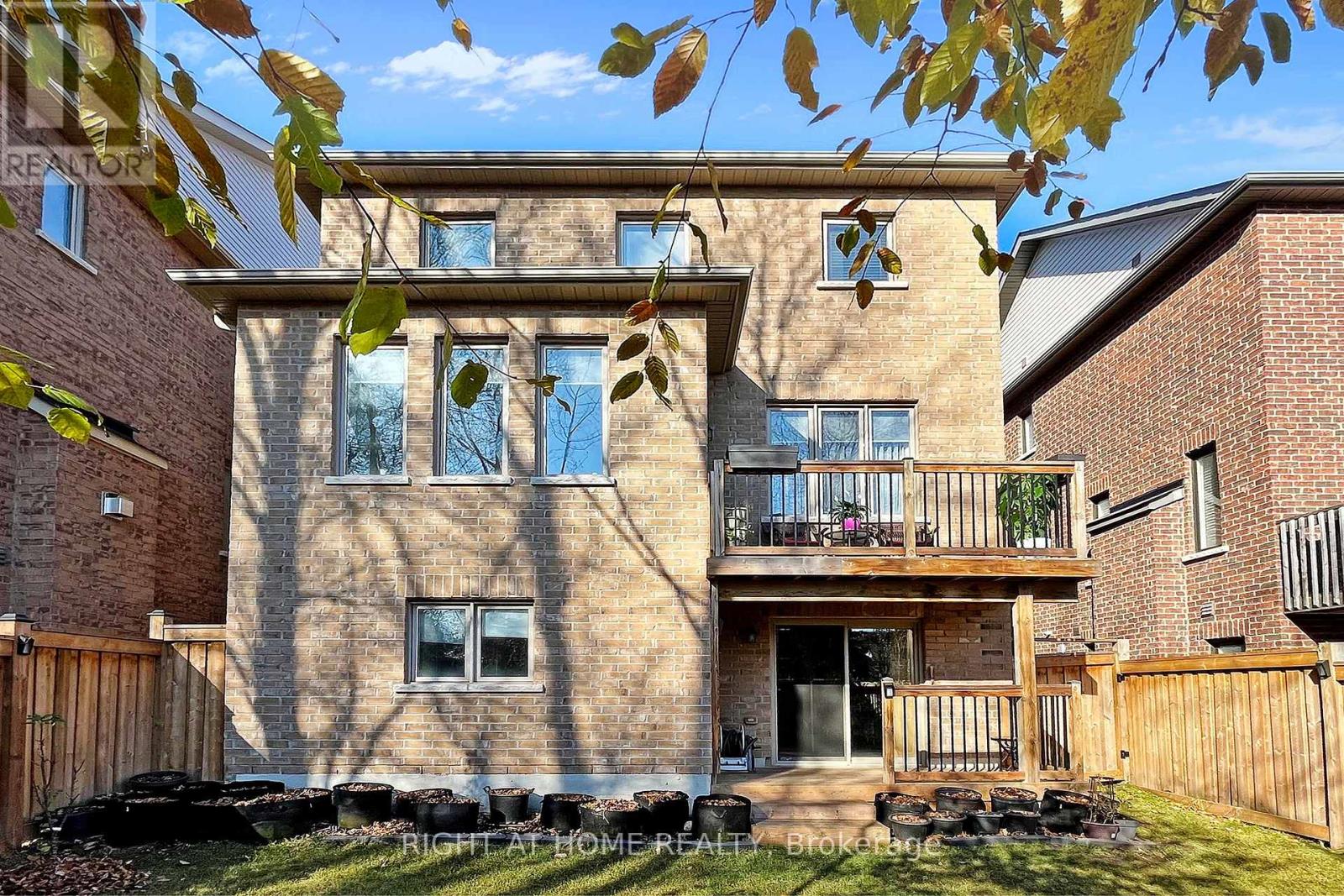 1021 ABRAM CRT