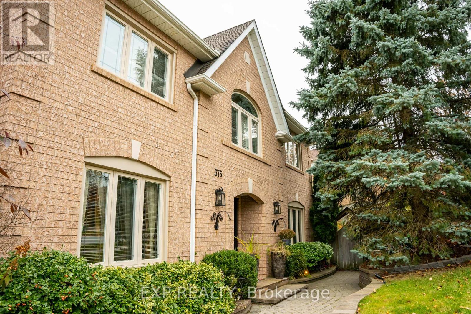 375 CARRUTHERS AVE