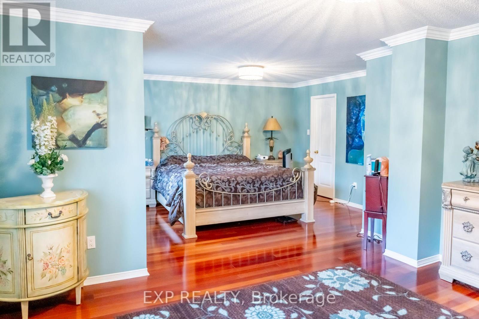 375 CARRUTHERS AVE