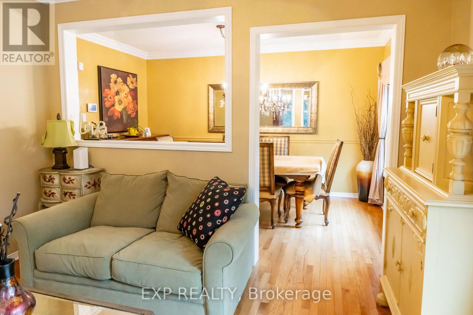 375 CARRUTHERS AVE