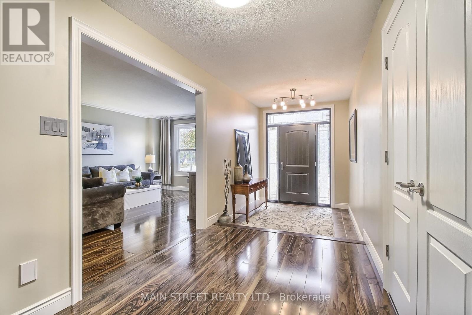 104 PEEVERS CRES