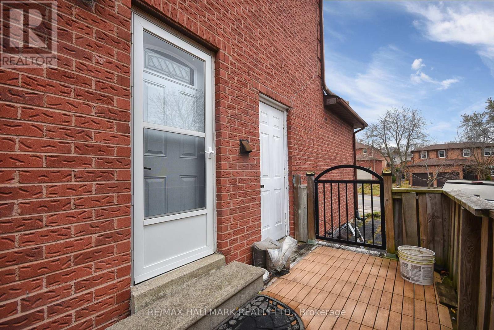 883 LESLIE VALLEY DR