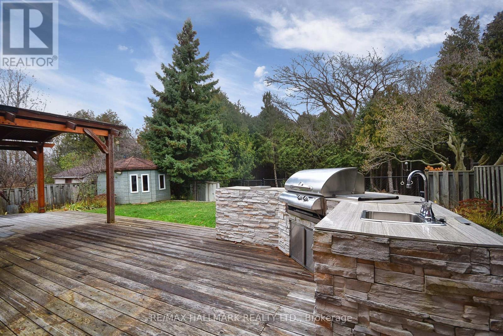 883 LESLIE VALLEY DR