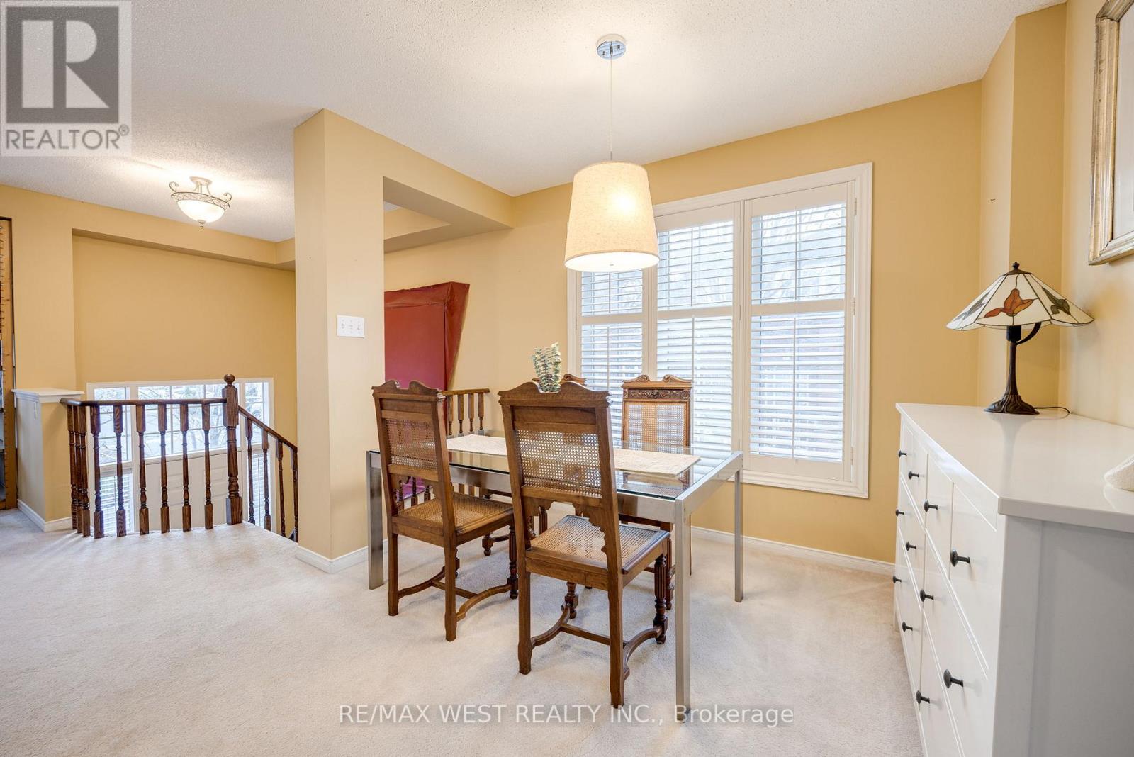 15 MOSAICS AVE