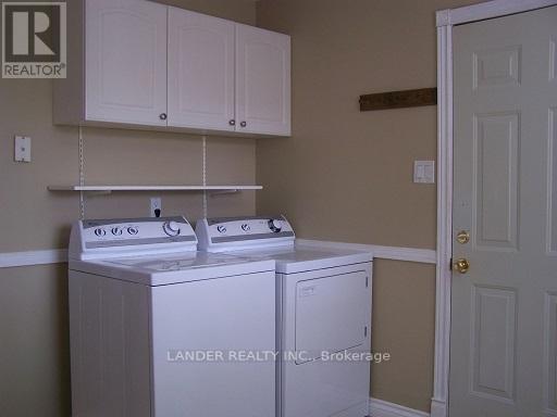 216 CURREY CRES