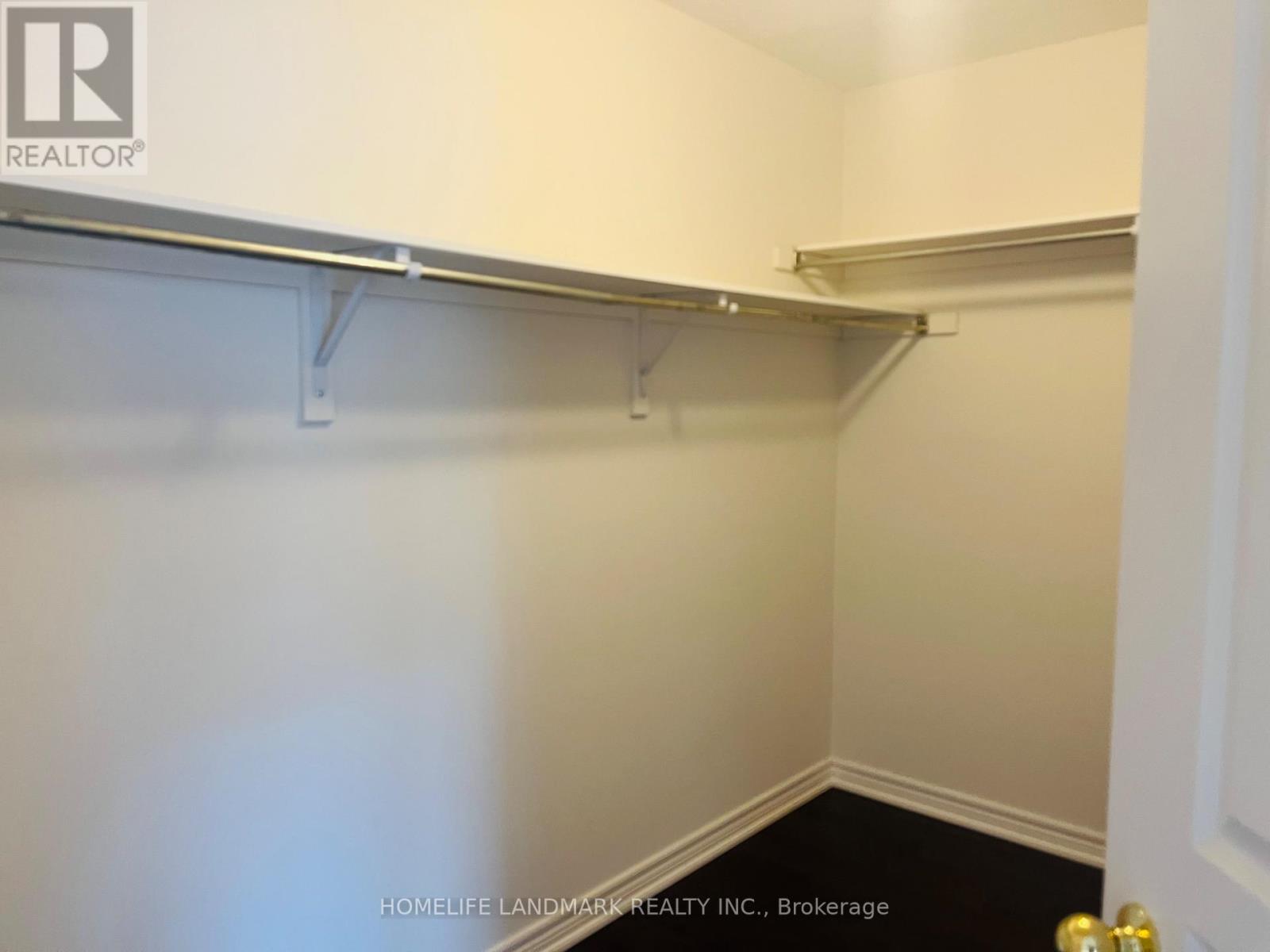 1205 BLENCOWE CRES