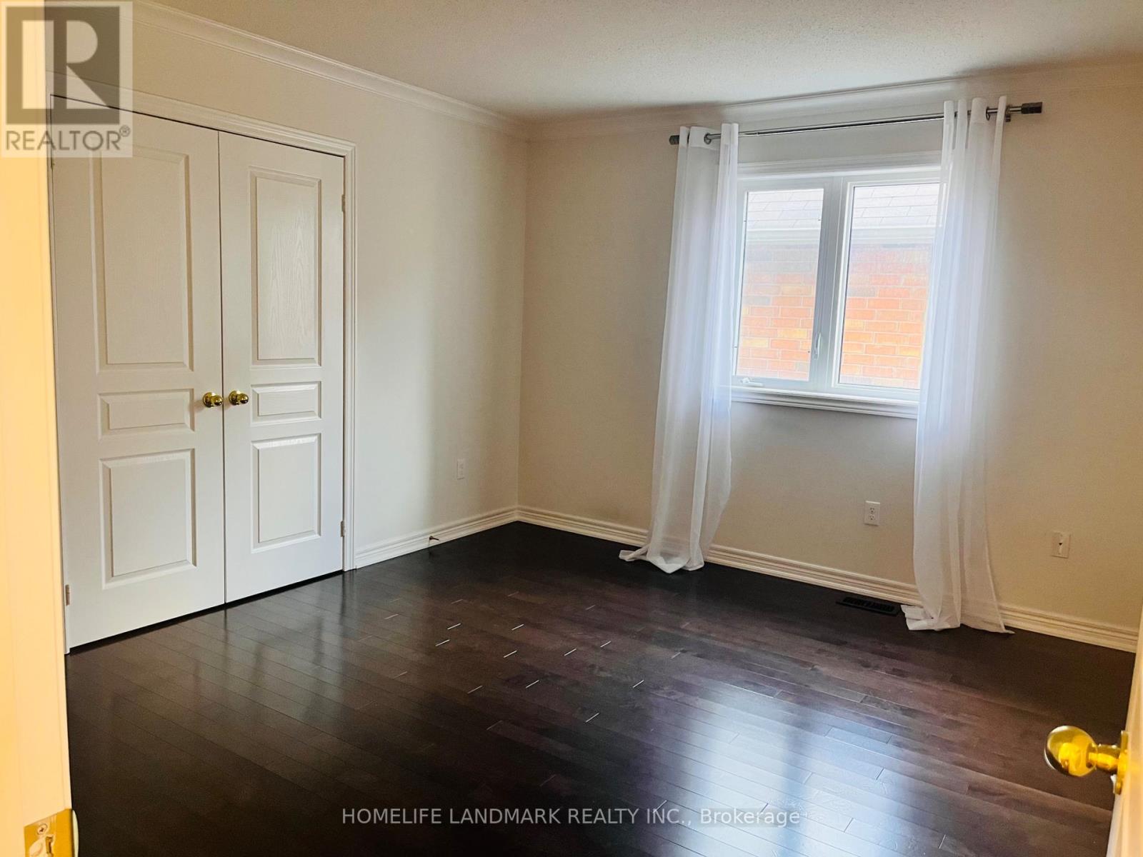 1205 BLENCOWE CRES