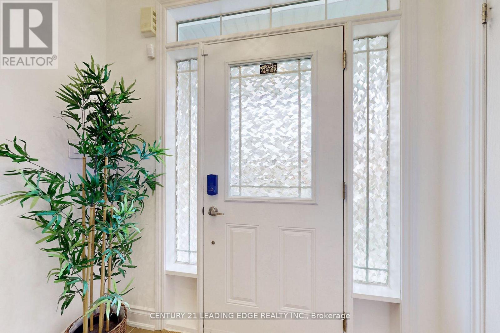 207 RUTHERFORD RD