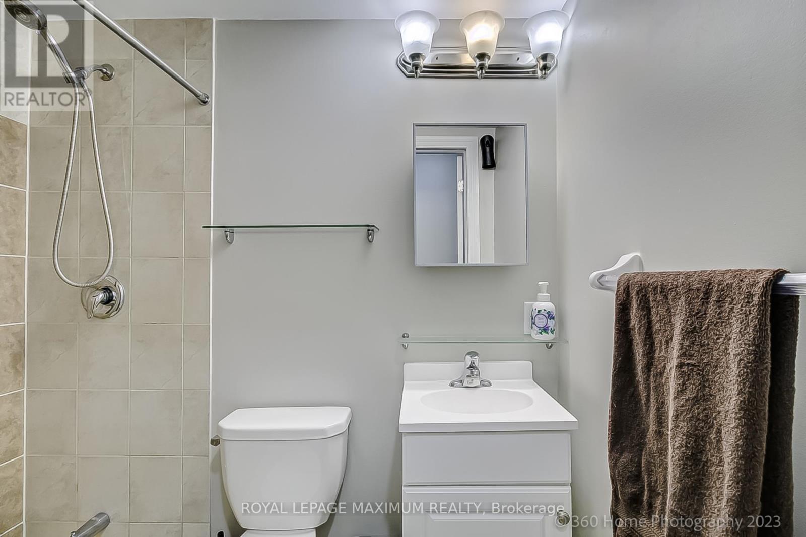 14 SHELBOURNE DR