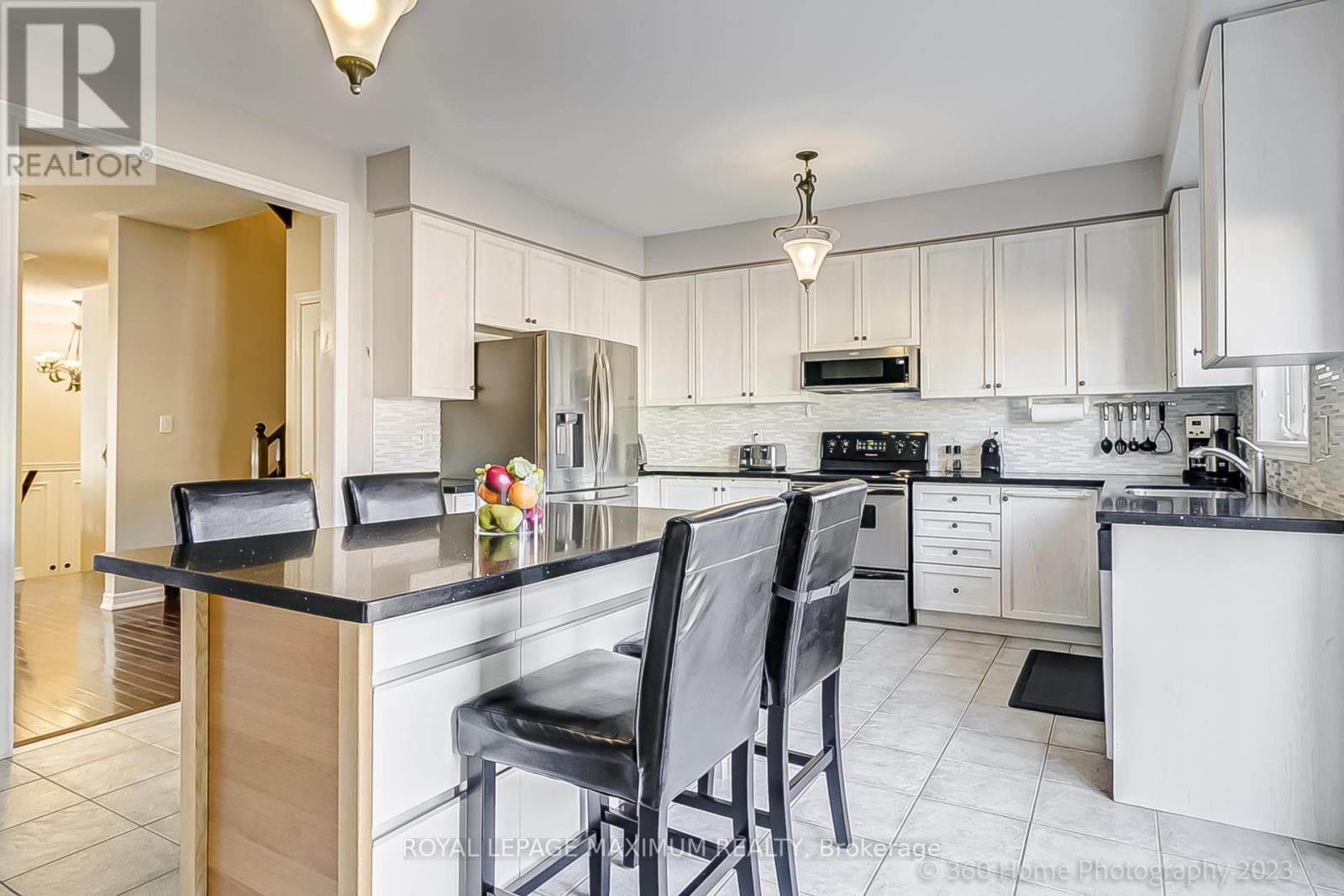 14 SHELBOURNE DR