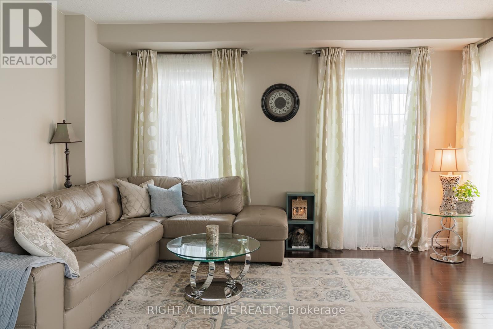 152 PELEE AVE