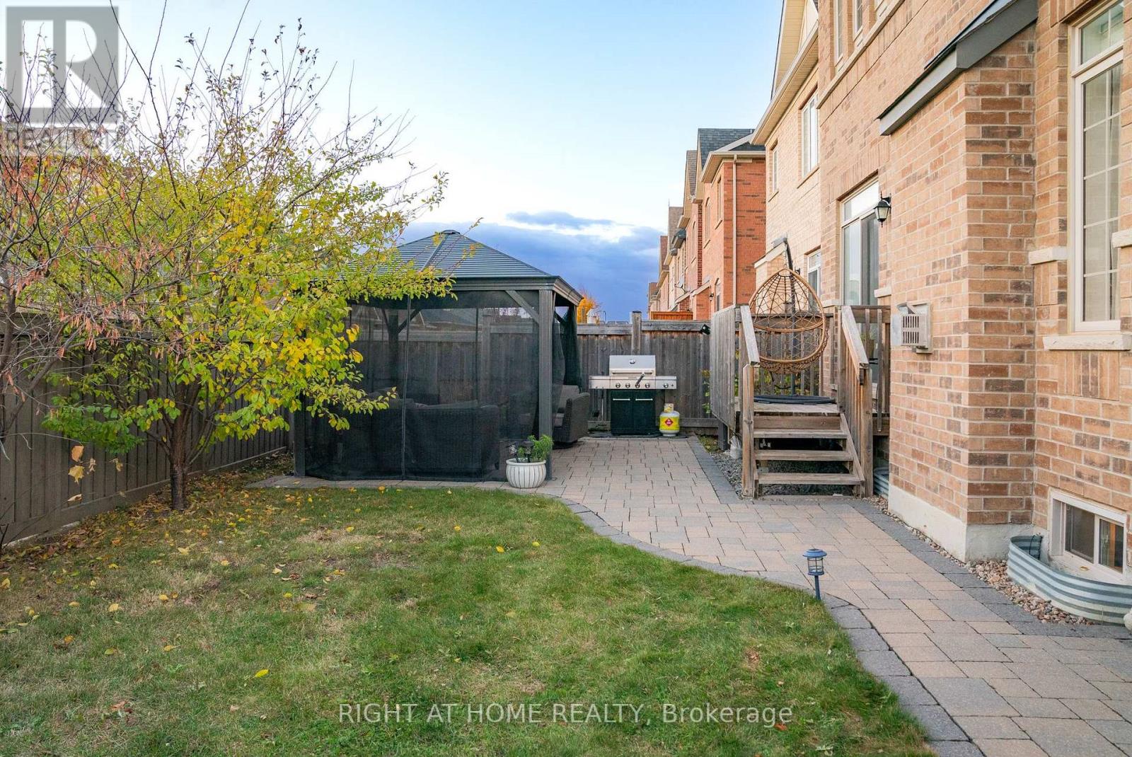152 PELEE AVE