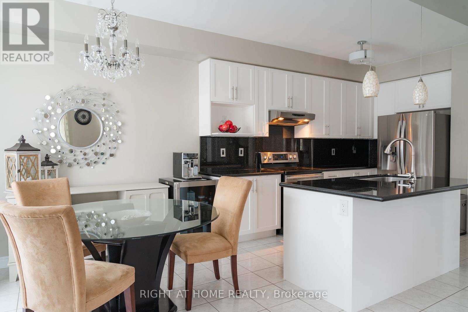 152 PELEE AVE