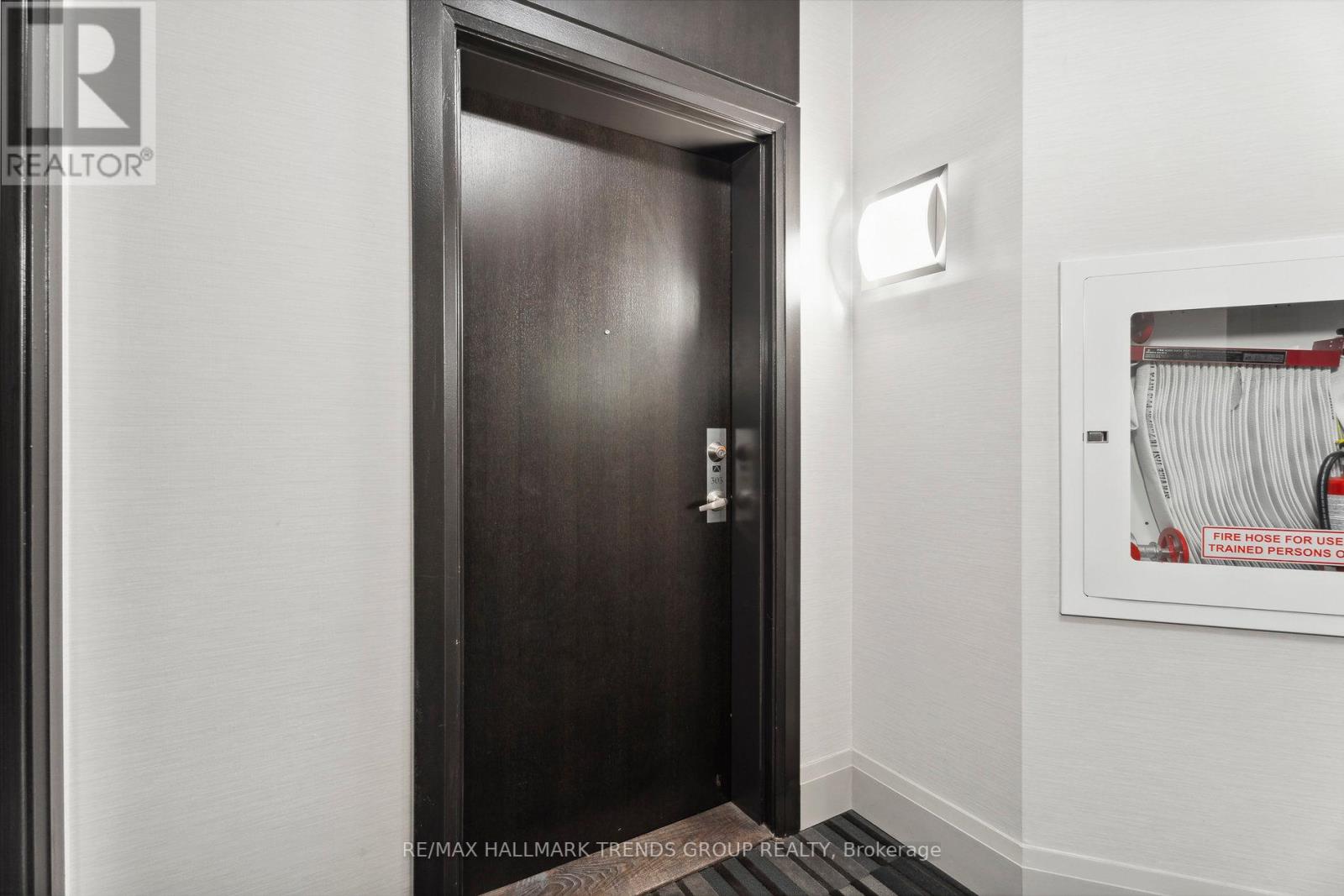 #303 -15277 YONGE ST, #303