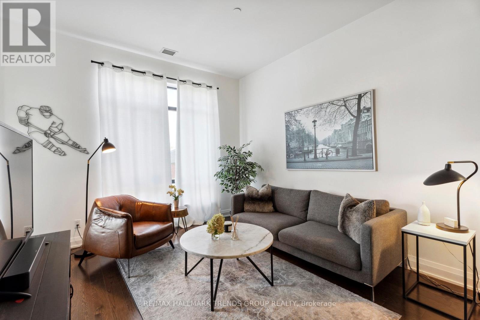#303 -15277 YONGE ST, #303