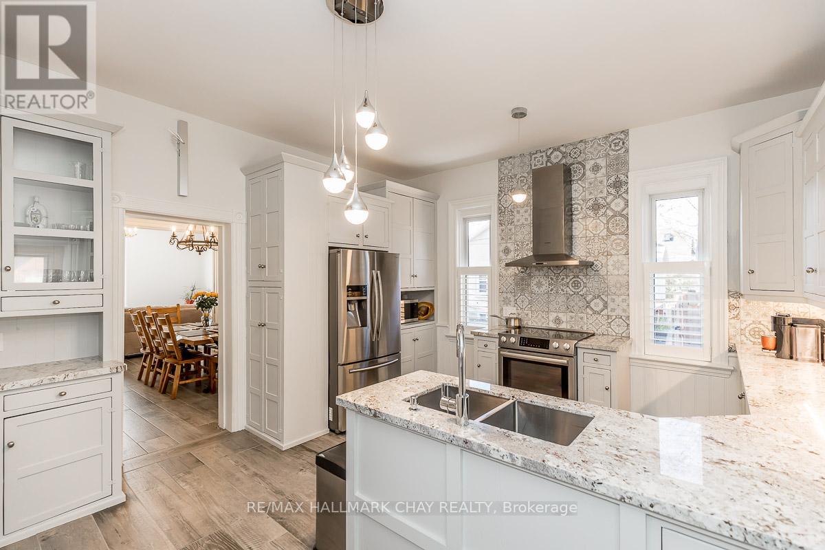 100 WELLINGTON ST W