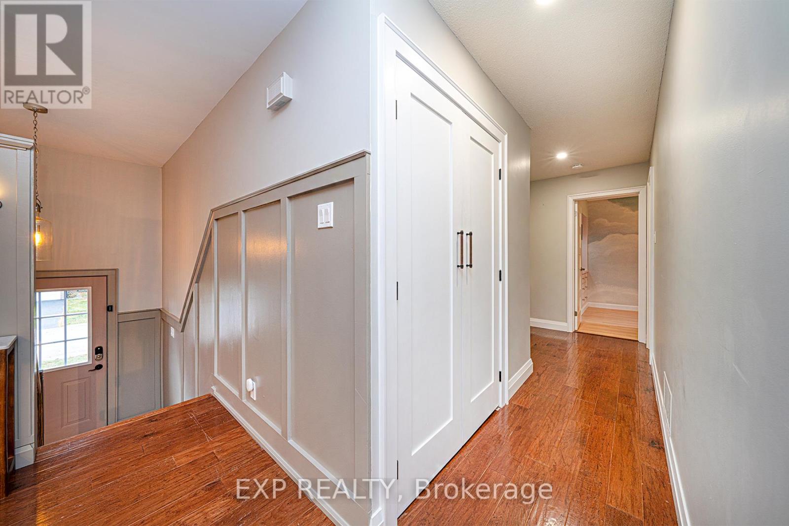 140 VALLEYVIEW CRES