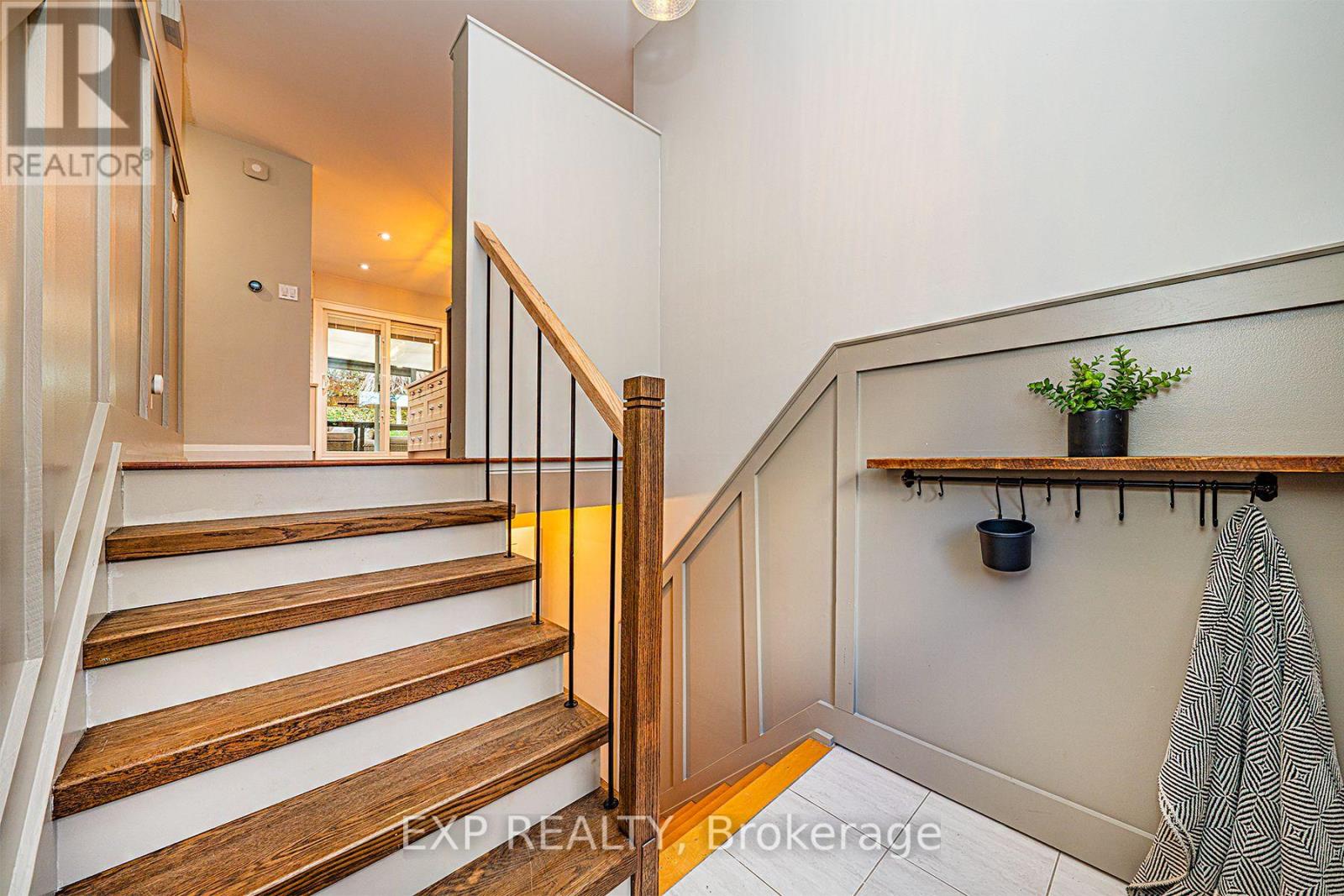 140 VALLEYVIEW CRES