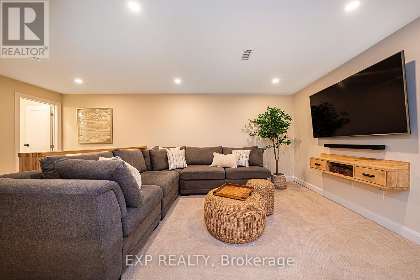 140 VALLEYVIEW CRES