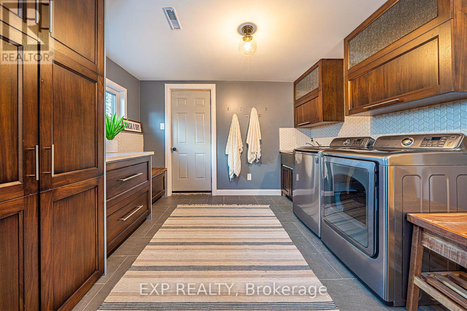 140 VALLEYVIEW CRES