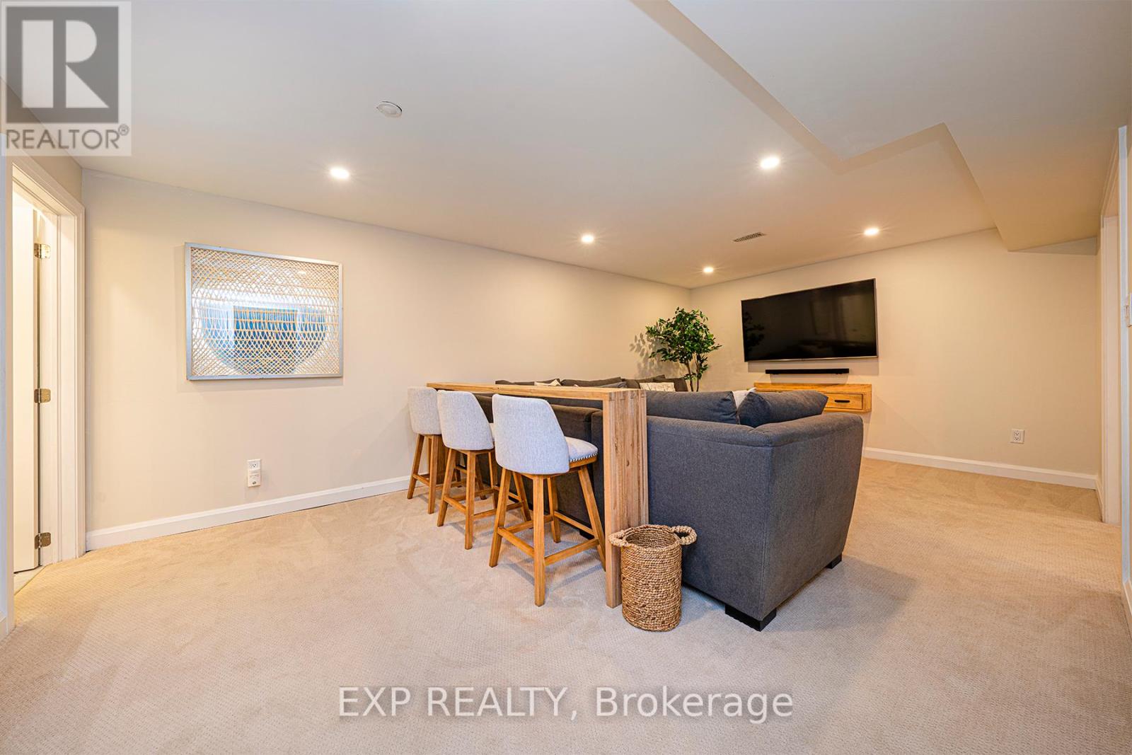 140 VALLEYVIEW CRES