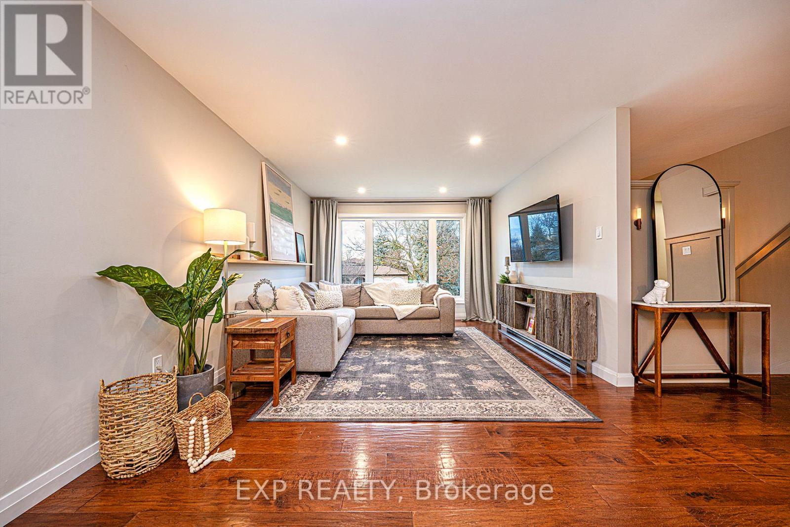 140 VALLEYVIEW CRES