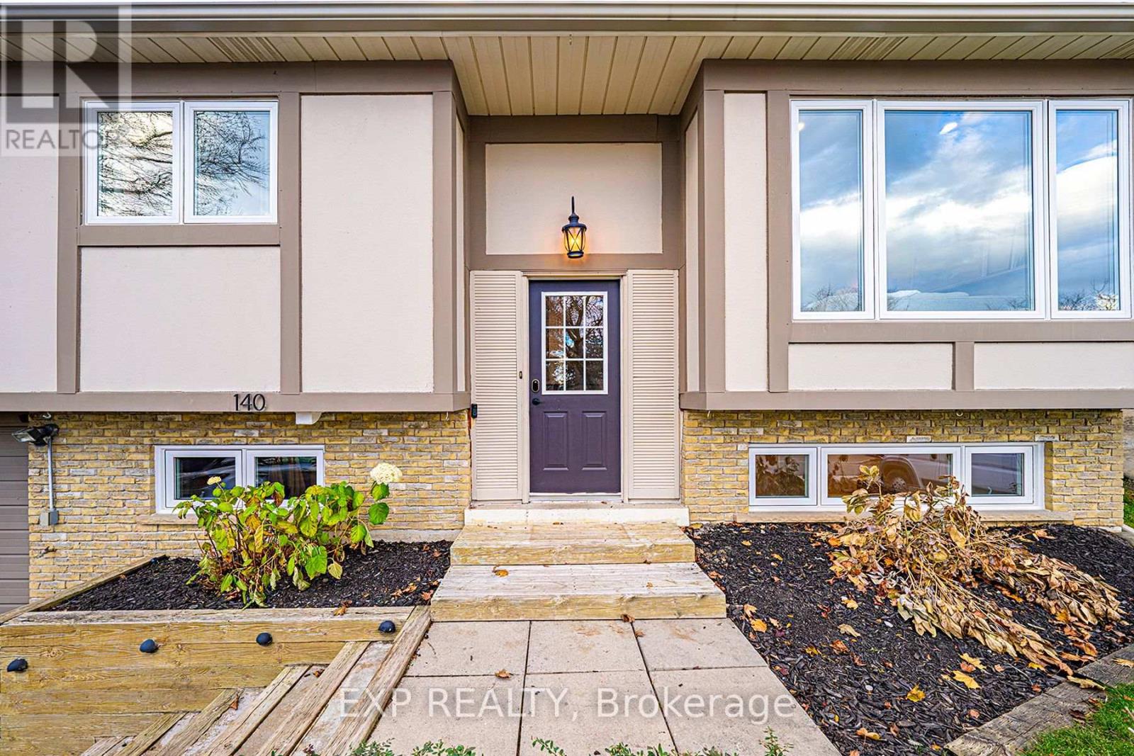 140 VALLEYVIEW CRES