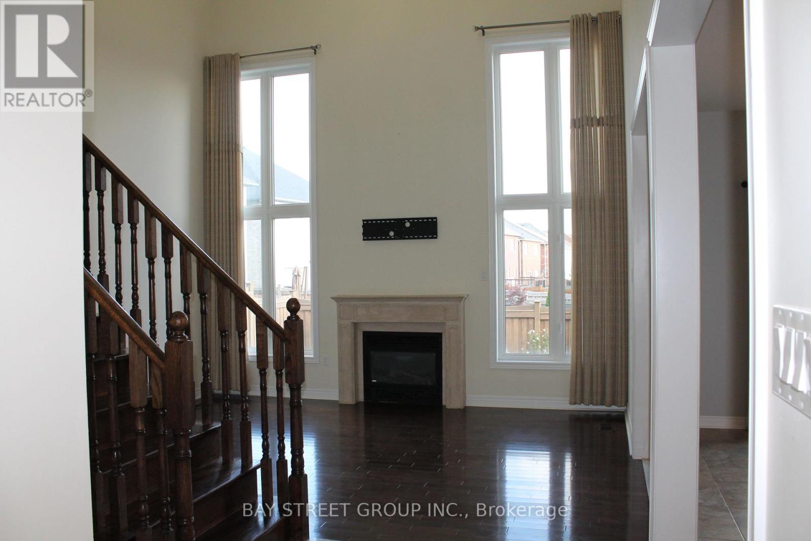 204 ASPENWOOD DR
