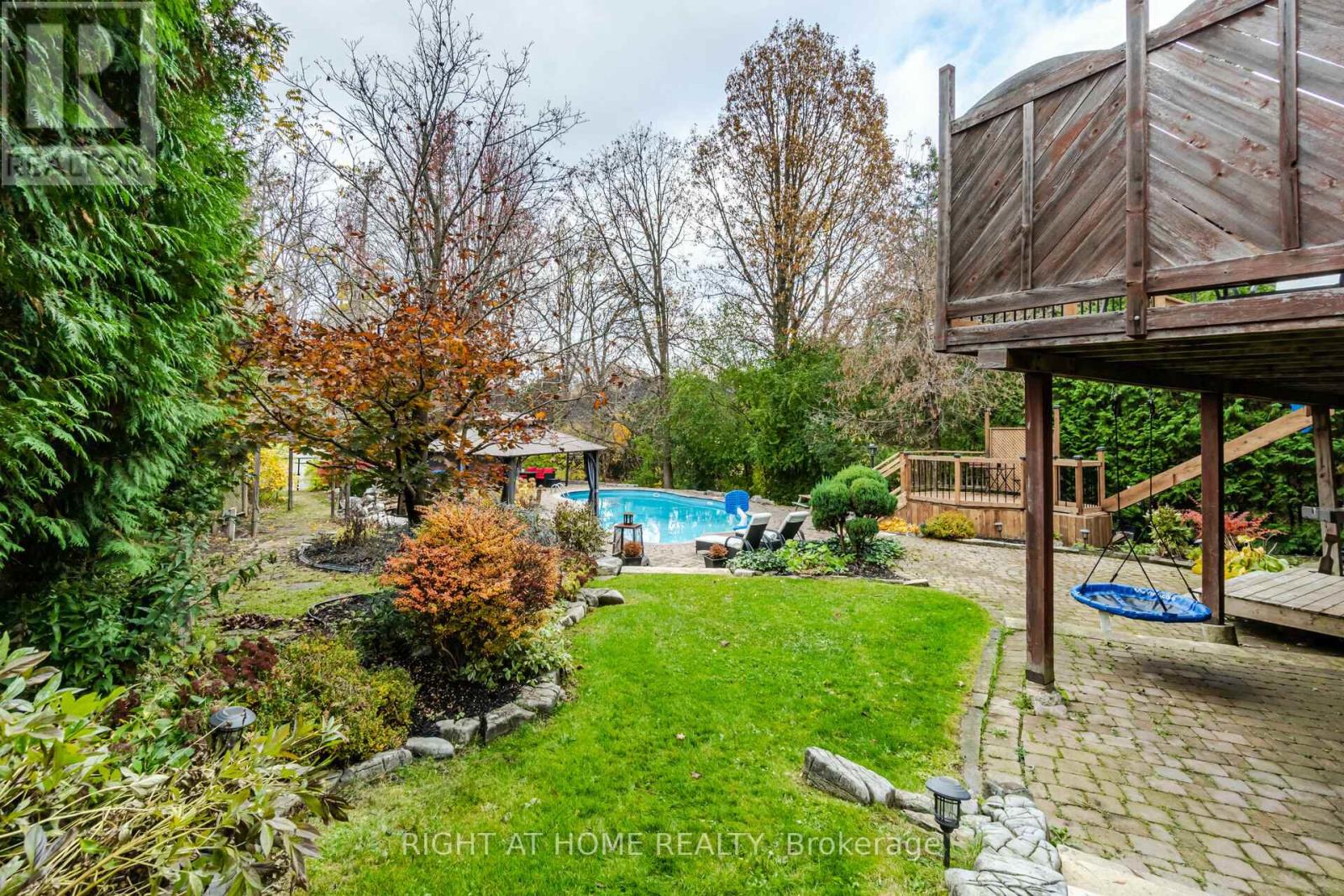 789 COLLEGE MANOR DR