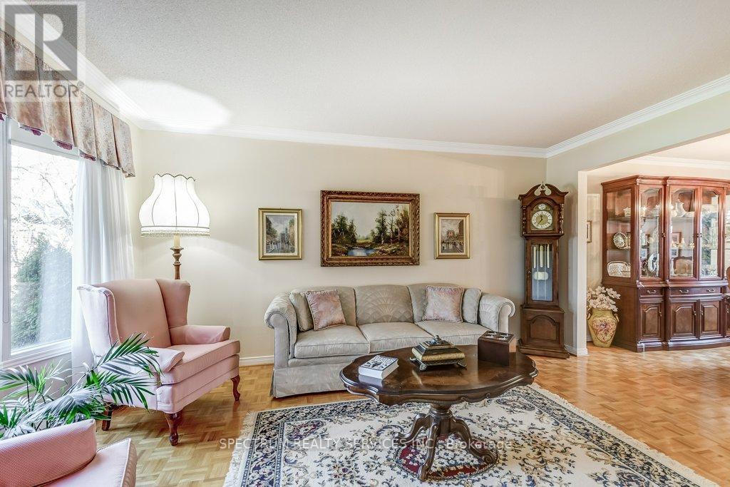 31 BELMONT CRES