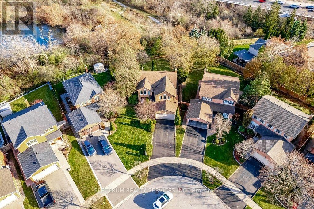 31 BELMONT CRES
