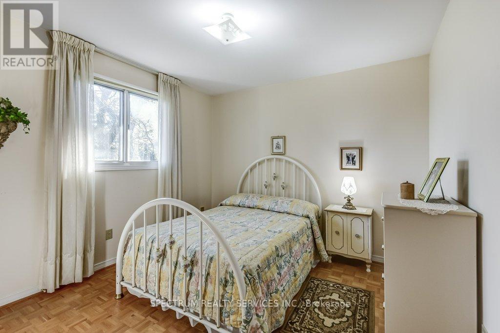 31 BELMONT CRES