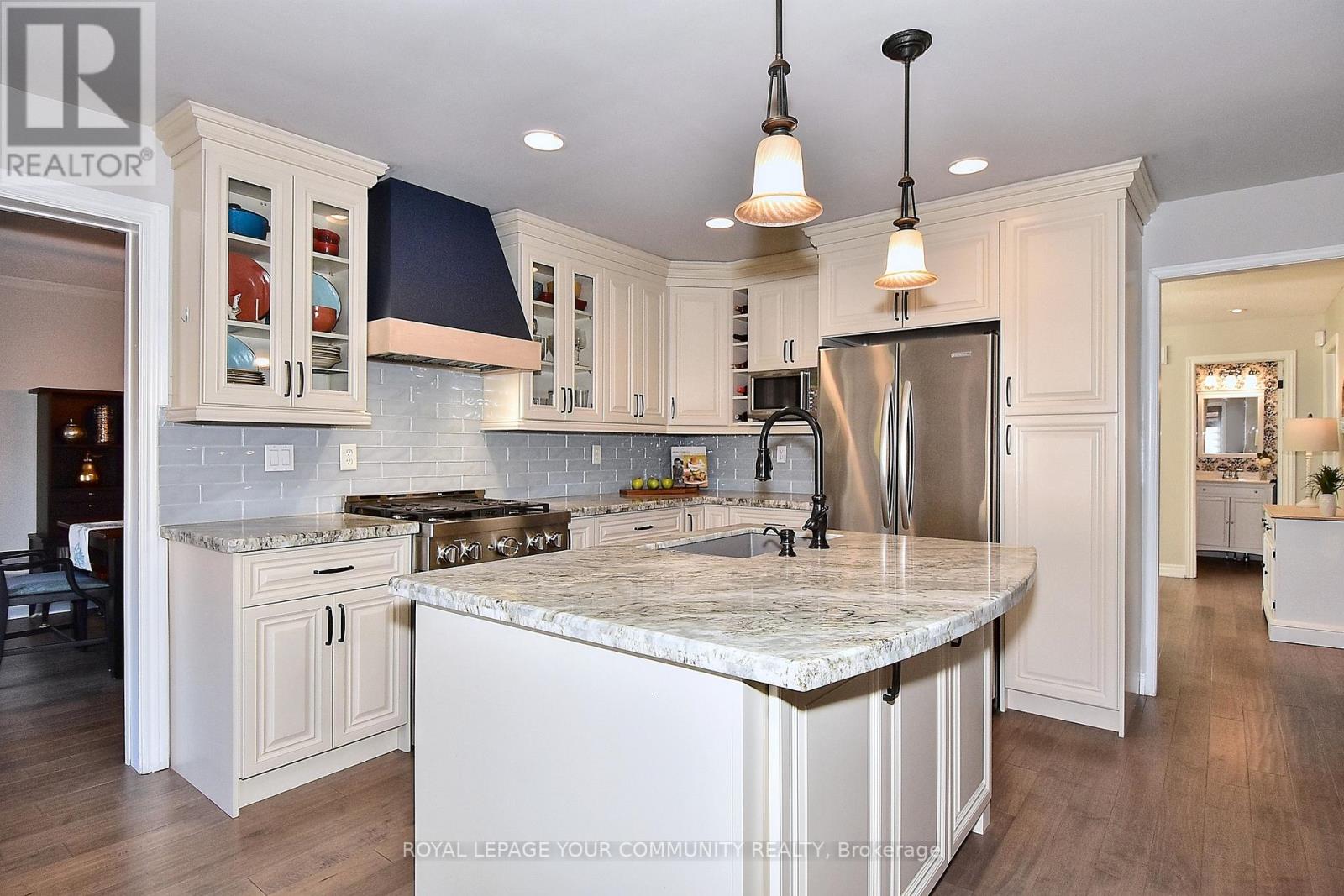 126 HEATHWOOD HEIGHTS DR