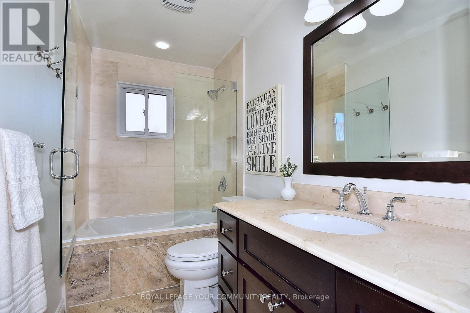 126 HEATHWOOD HEIGHTS DR