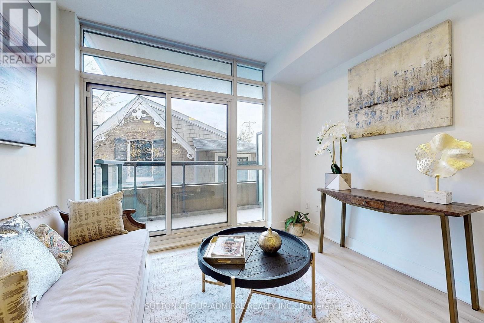 #324 -7608 YONGE ST W, #324