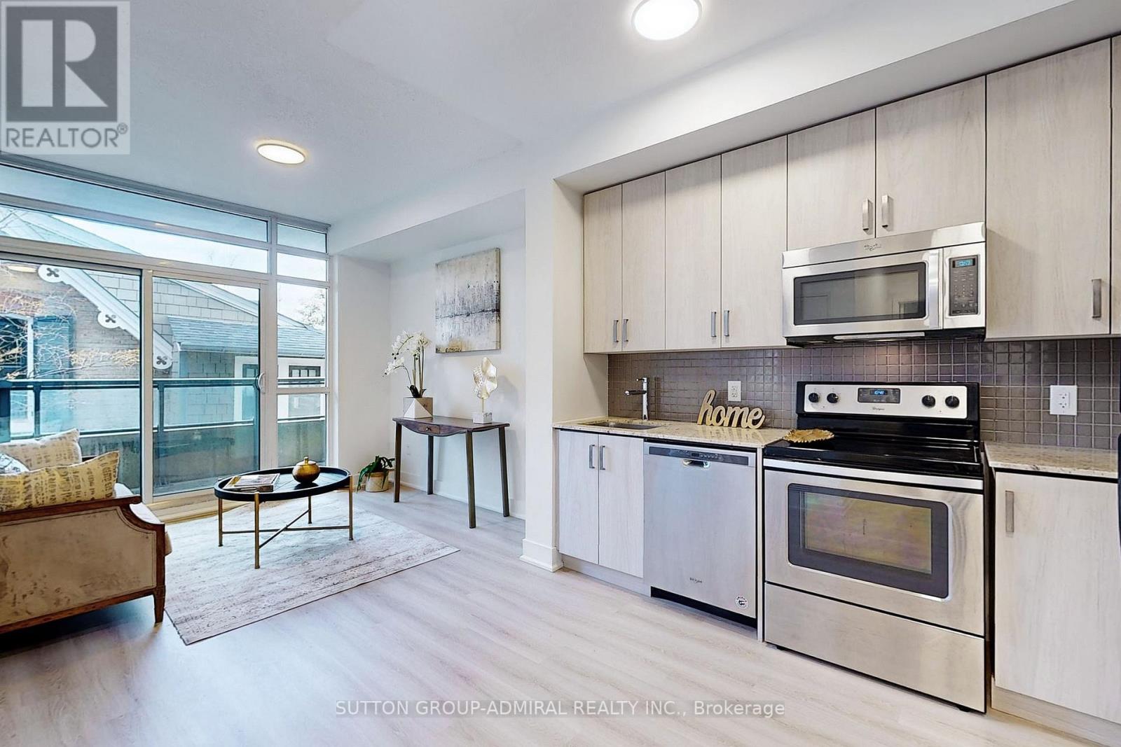 #324 -7608 YONGE ST W, #324