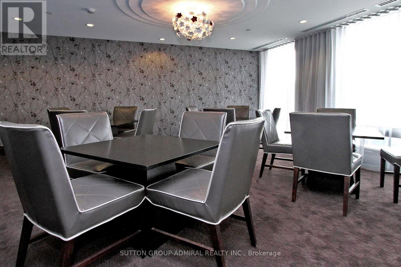 #324 -7608 YONGE ST W, #324