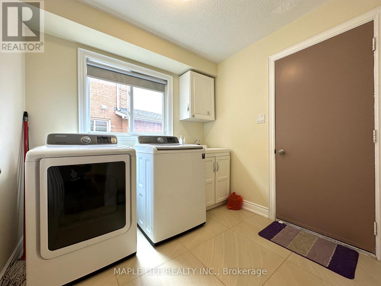 65 SWANAGE DR