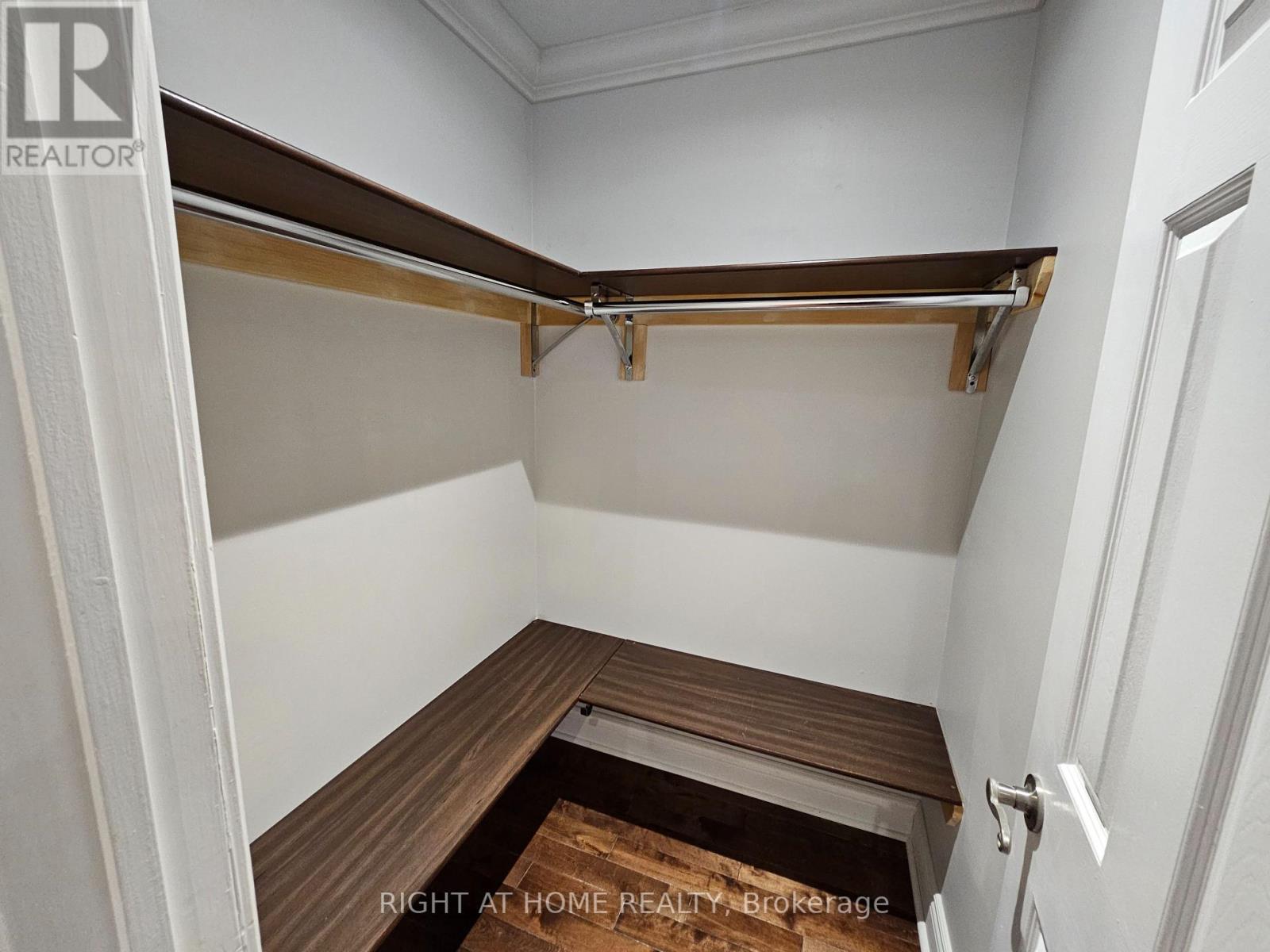 229 BILLINGS CRES