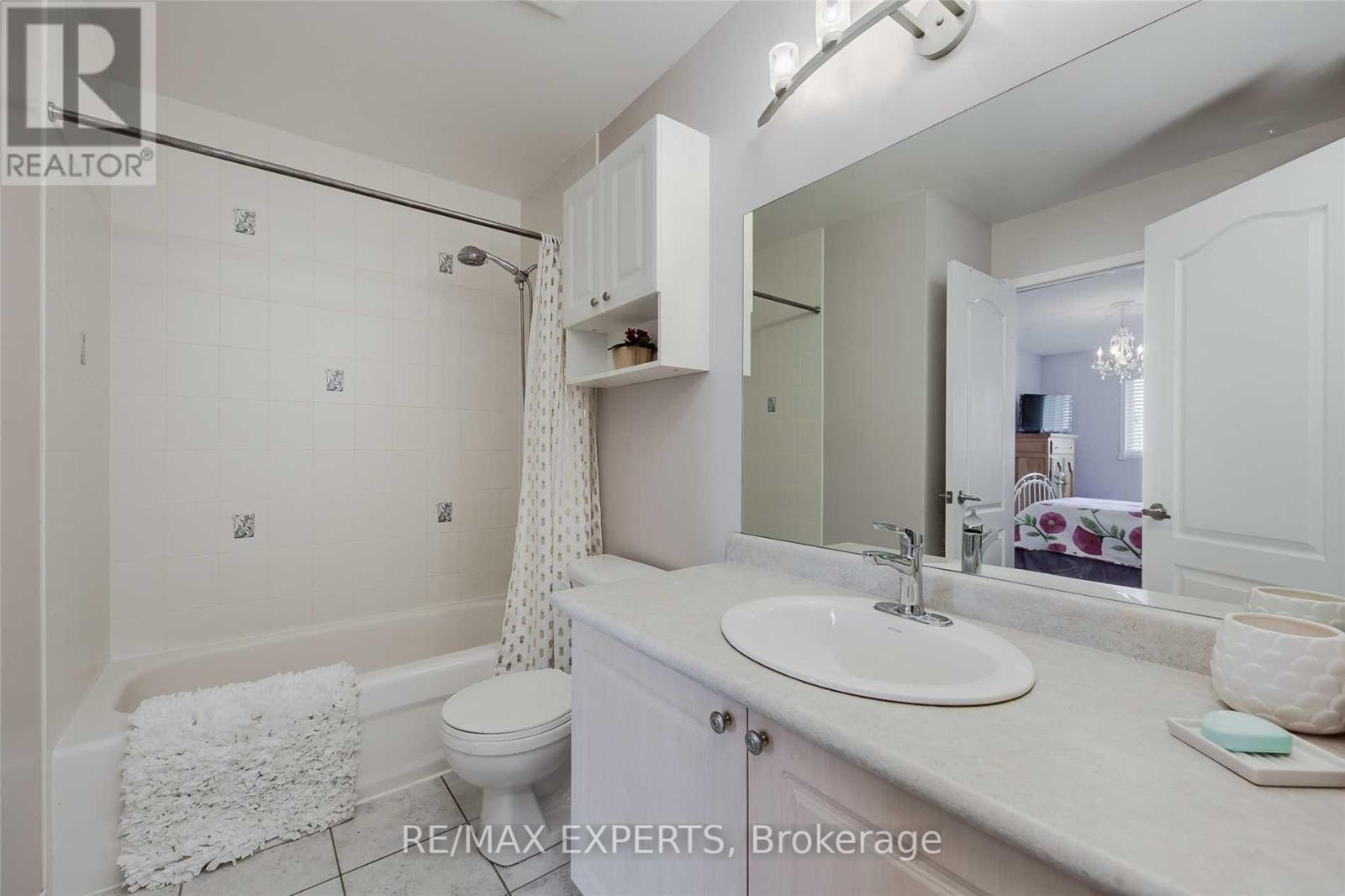 #MAIN -68 ADAMS ST, #Main