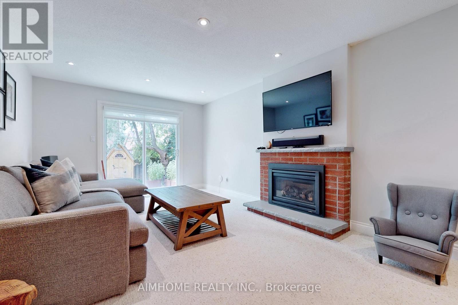 188 HARRISON DR
