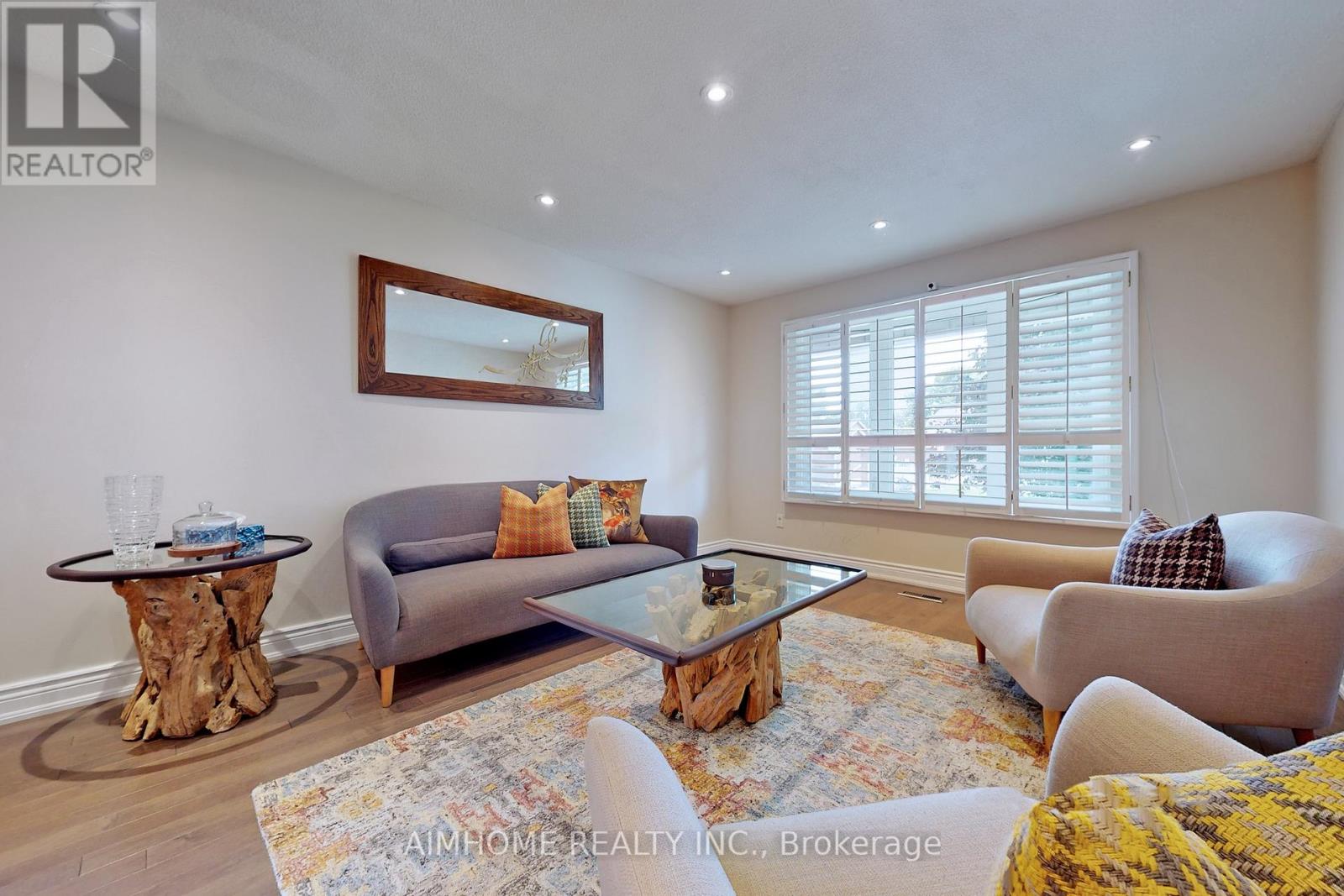 188 HARRISON DR