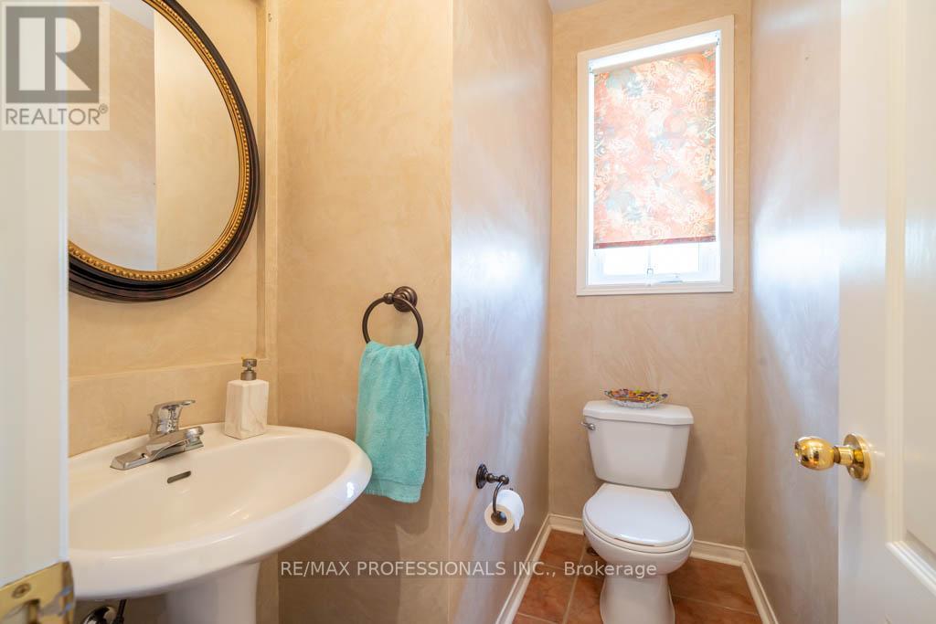 117 WILDBERRY CRES