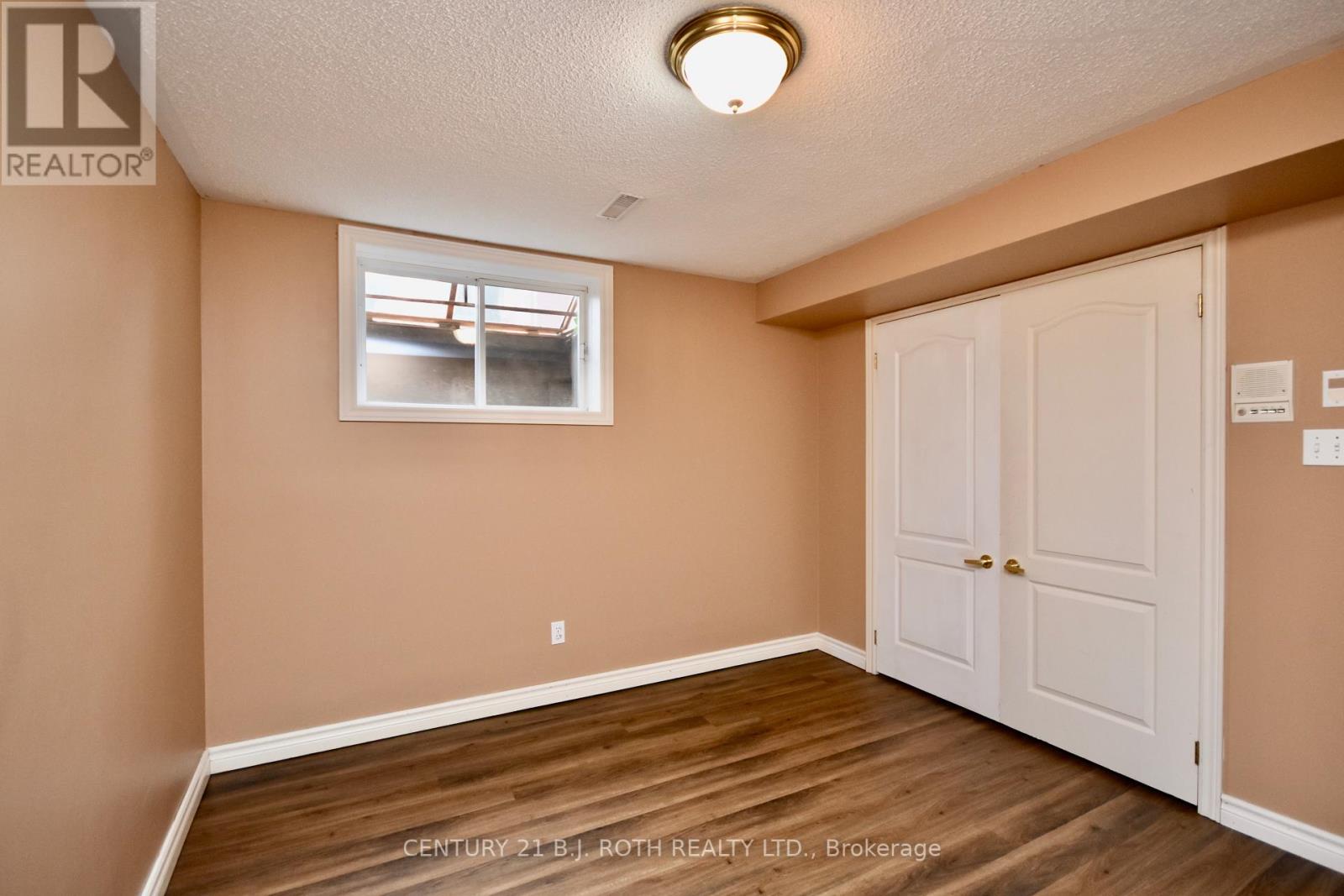 22 PINEVIEW TR