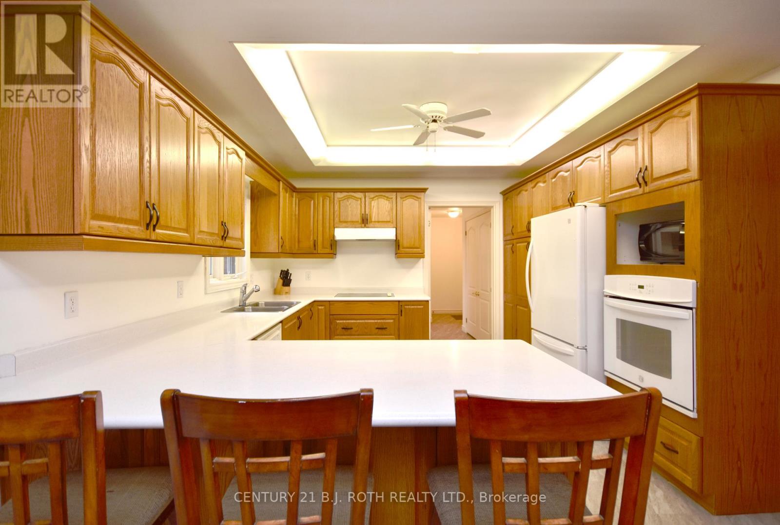 22 PINEVIEW TR