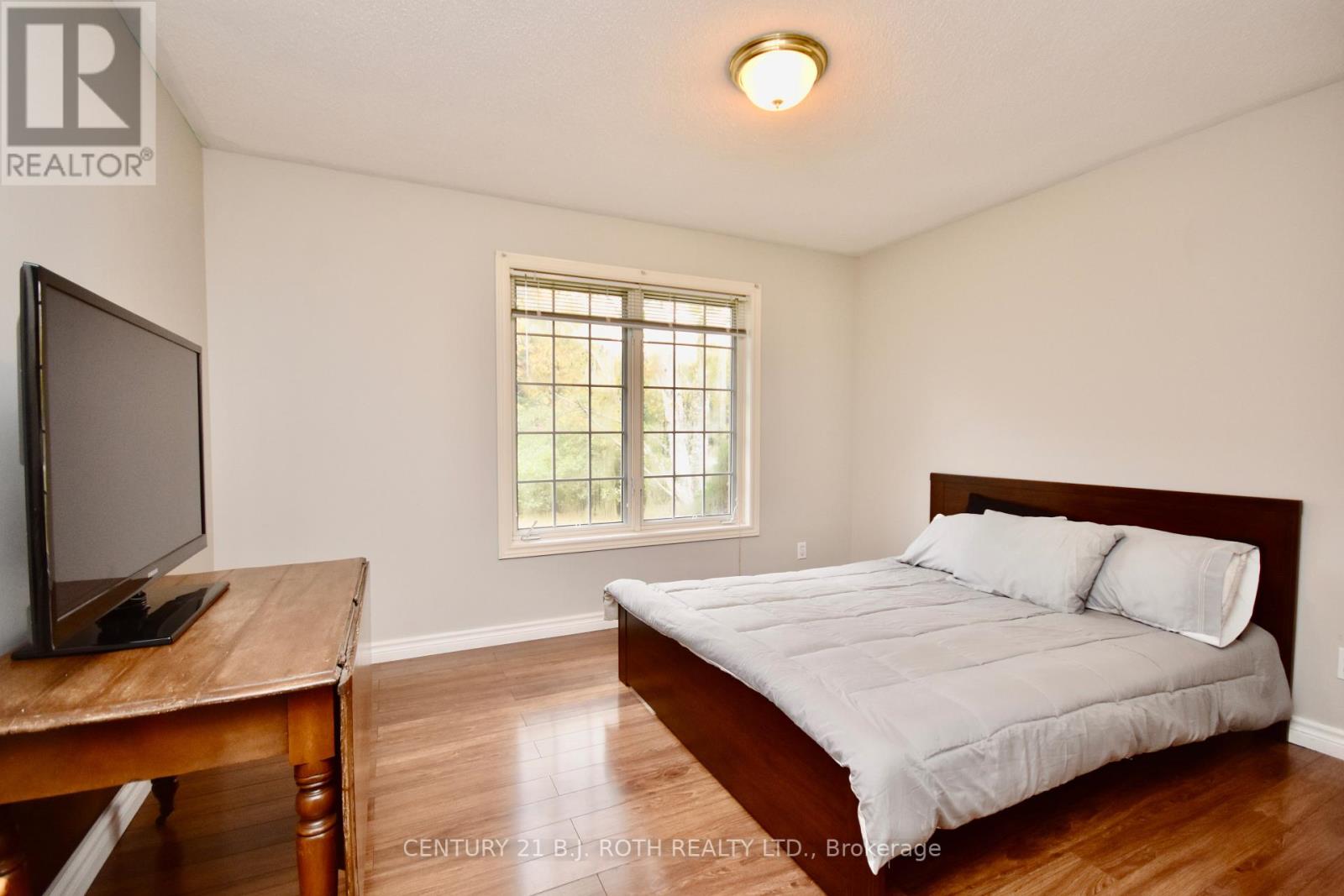 22 PINEVIEW TR