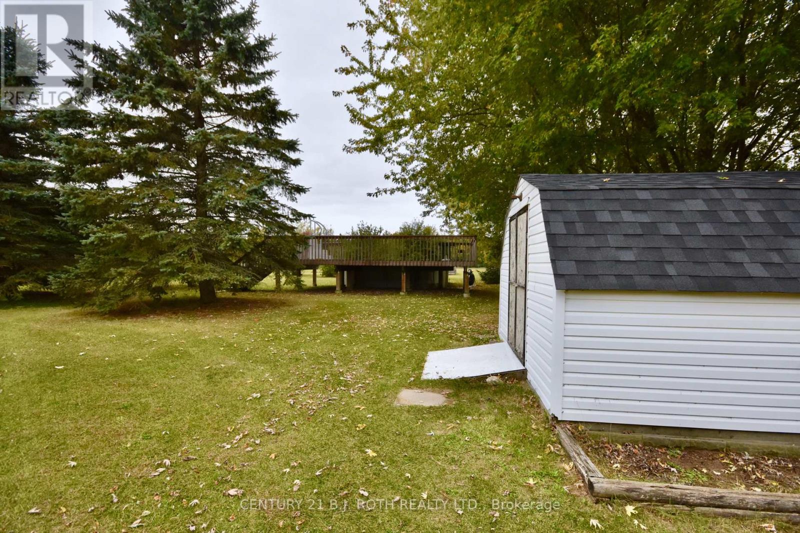 22 PINEVIEW TR