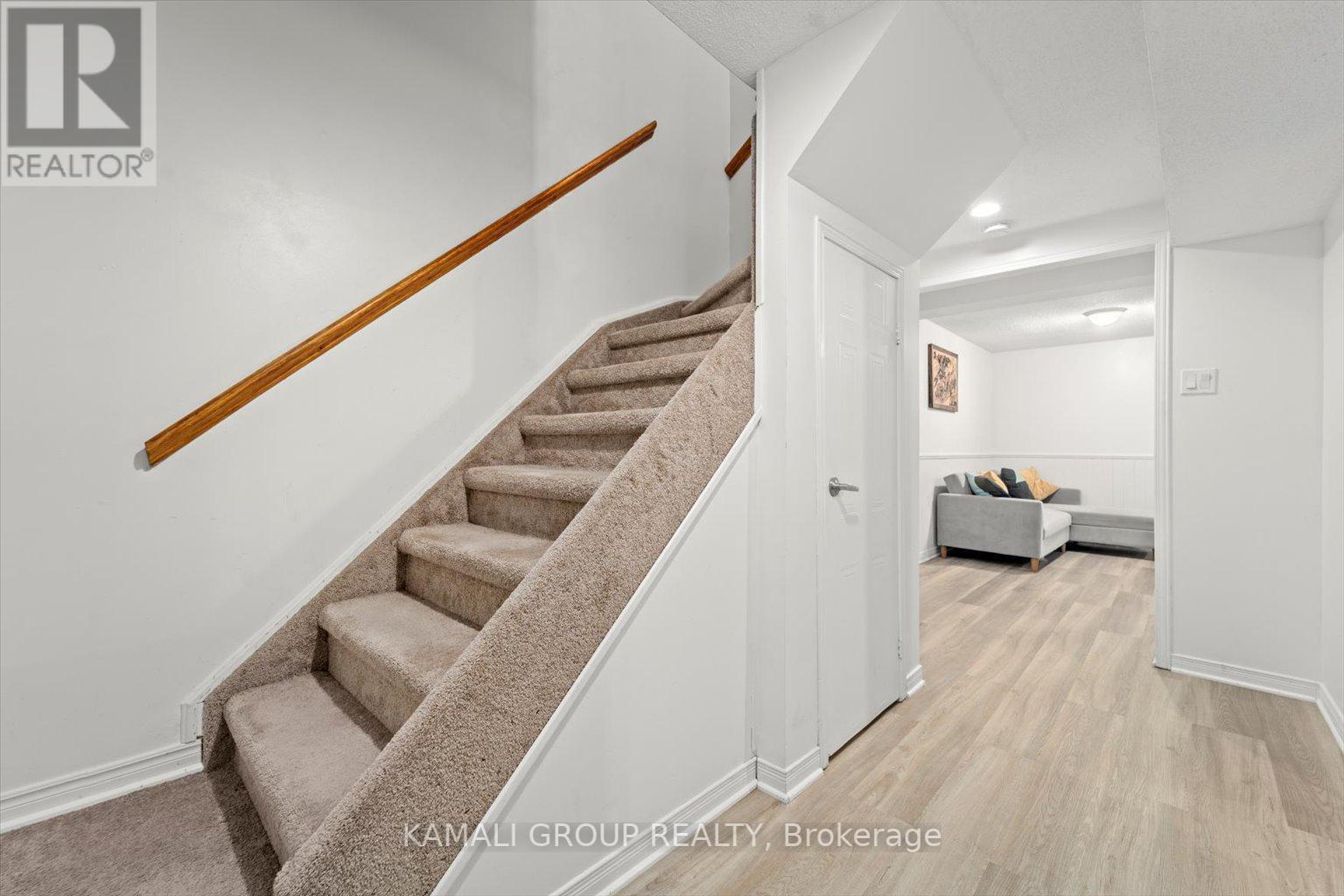682 GIBNEY CRES