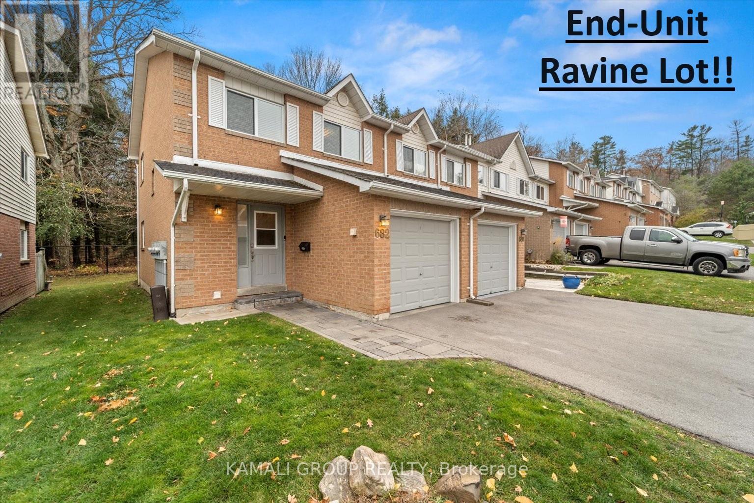 682 GIBNEY CRES