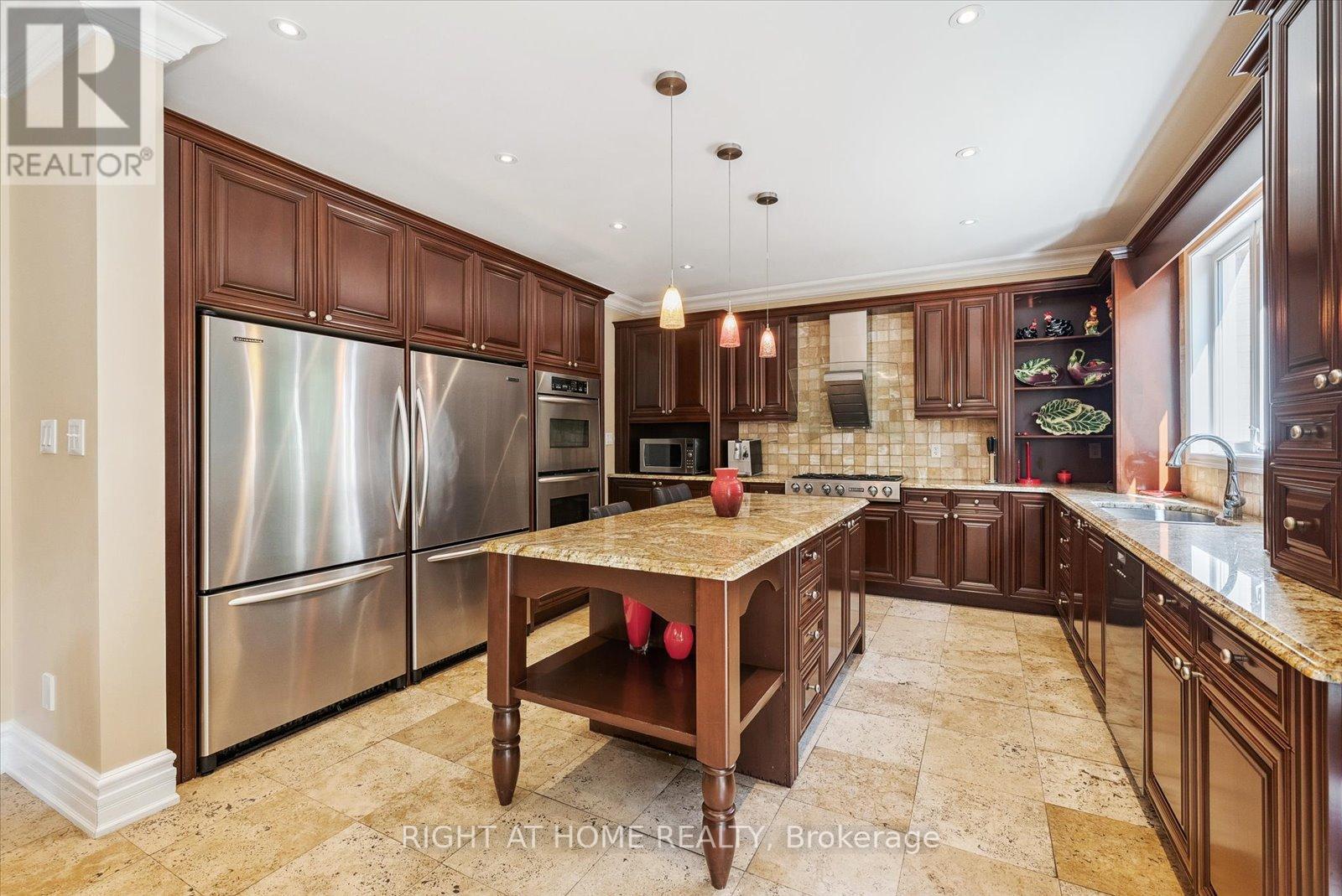 77 AUBURNDALE DR